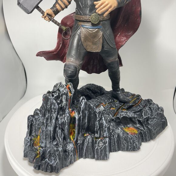 Marvel Gallery Thor Ragnarok Thor PVC Diorama Diamond Select Statue w/ Box - Picture 9 of 13
